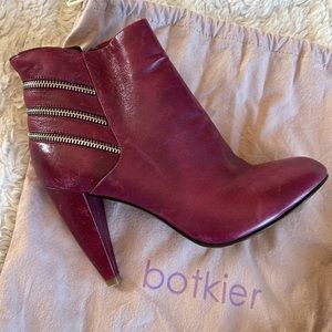 Botkier Booties 💜